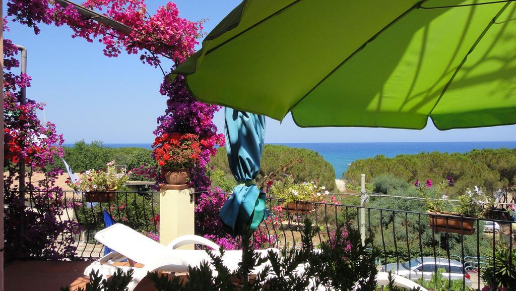 Domus De Janas Sul Mare Hotel Bari Sardo Bagian luar foto