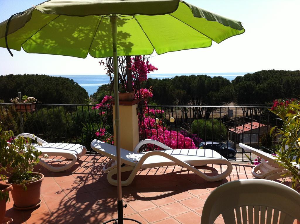 Domus De Janas Sul Mare Hotel Bari Sardo Bagian luar foto